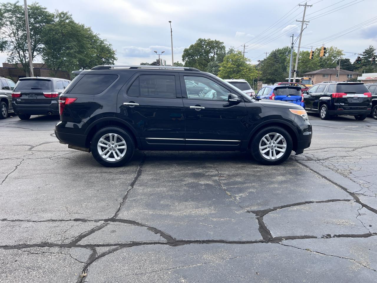 Ford Explorer FWD 4dr XLT 2014