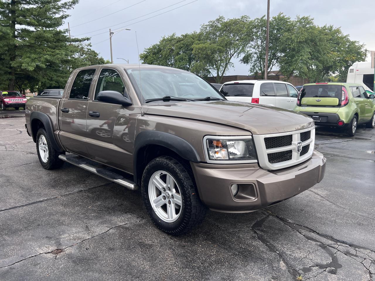 Dodge Dakota 4WD Crew Cab Bighorn/Lonestar 2010