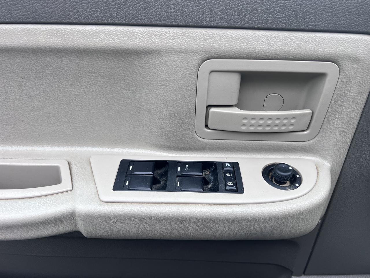 Dodge Dakota 4WD Crew Cab Bighorn/Lonestar 2010