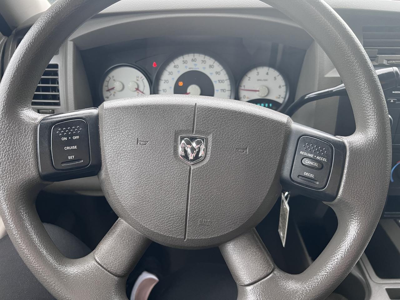 Dodge Dakota 4WD Crew Cab Bighorn/Lonestar 2010