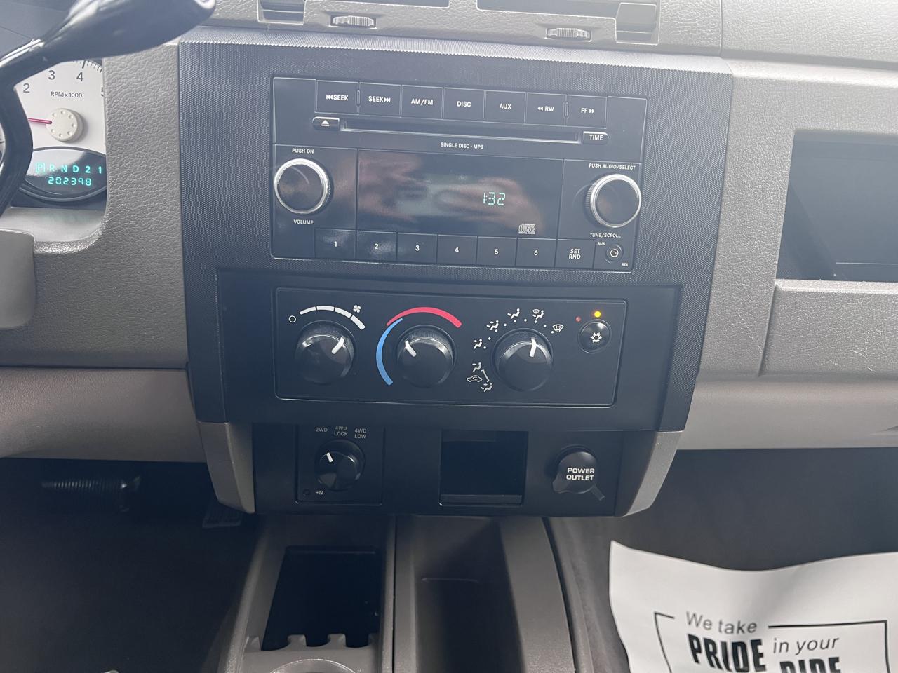 Dodge Dakota 4WD Crew Cab Bighorn/Lonestar 2010