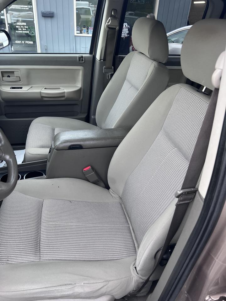 Dodge Dakota 4WD Crew Cab Bighorn/Lonestar 2010
