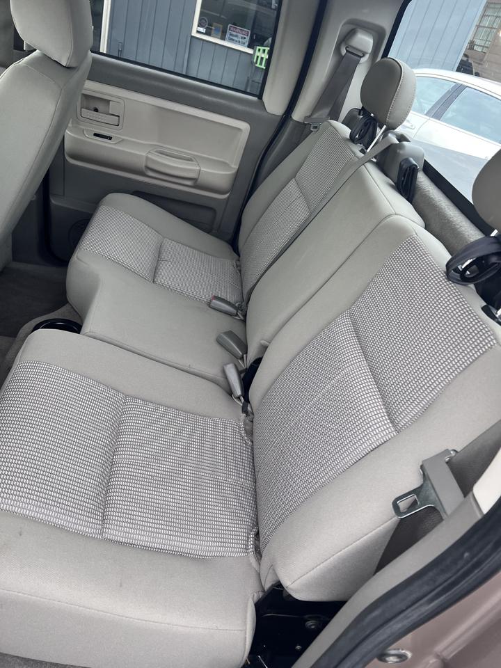 Dodge Dakota 4WD Crew Cab Bighorn/Lonestar 2010