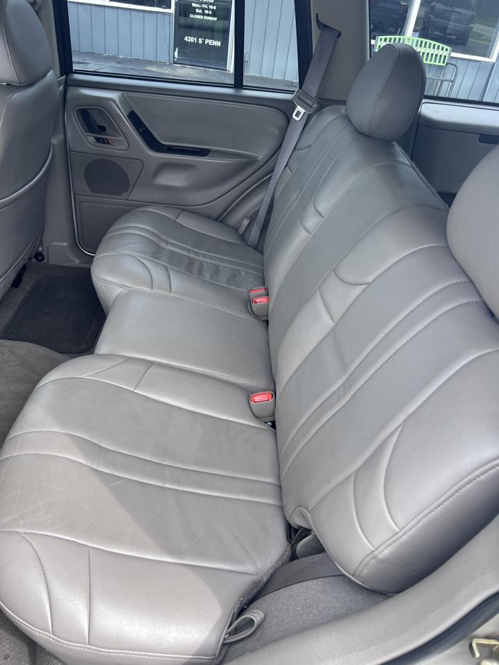 Jeep Grand Cherokee 4dr Laredo 4WD 2004
