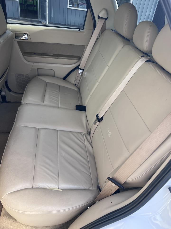 Ford Escape 4WD 4dr Limited 2012