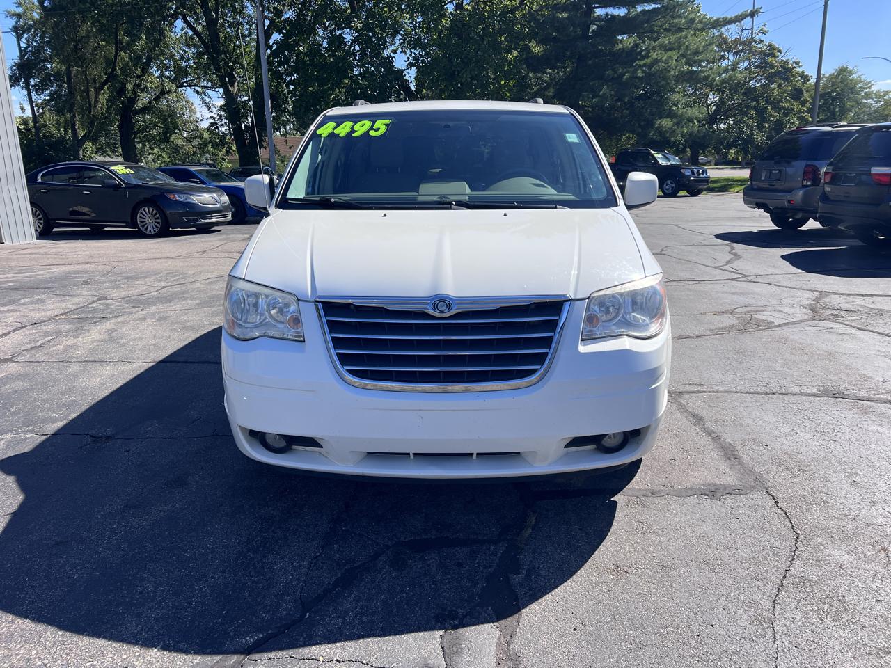 Chrysler Town & Country 4dr Wgn Touring 2010