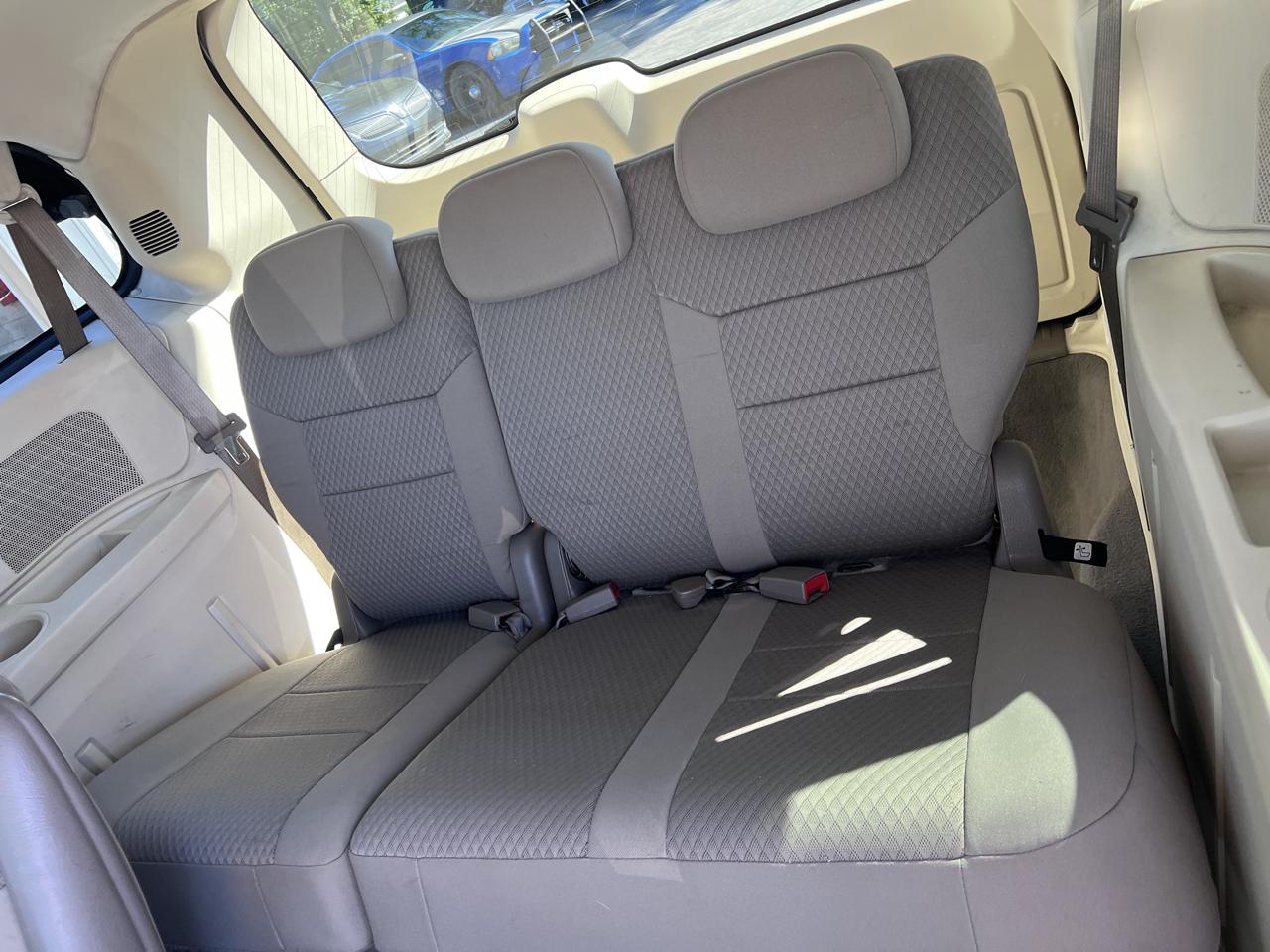 Chrysler Town & Country 4dr Wgn Touring 2010