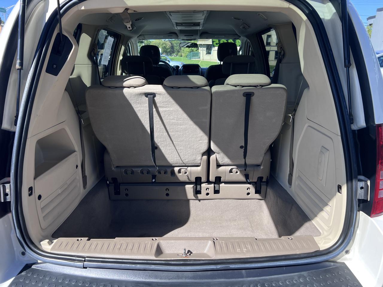 Chrysler Town & Country 4dr Wgn Touring 2010