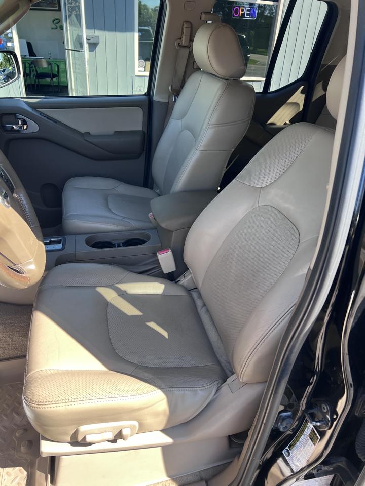 Nissan Frontier 4WD Crew Cab LWB Auto LE 2007