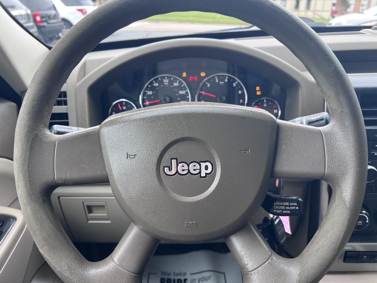 Jeep Liberty 4WD 4dr Sport 2010