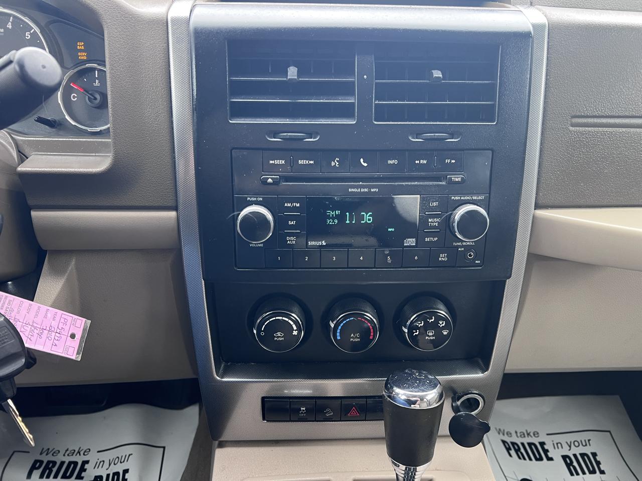 Jeep Liberty 4WD 4dr Sport 2010