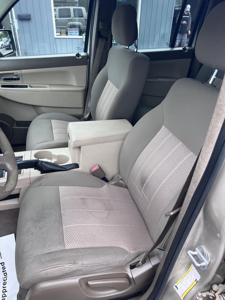 Jeep Liberty 4WD 4dr Sport 2010