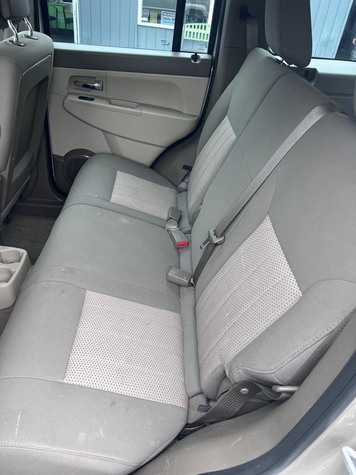 Jeep Liberty 4WD 4dr Sport 2010