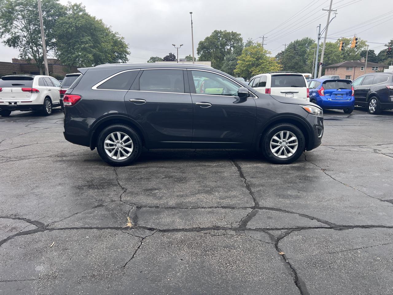 Kia Sorento FWD 4dr 2.4L LX 2016