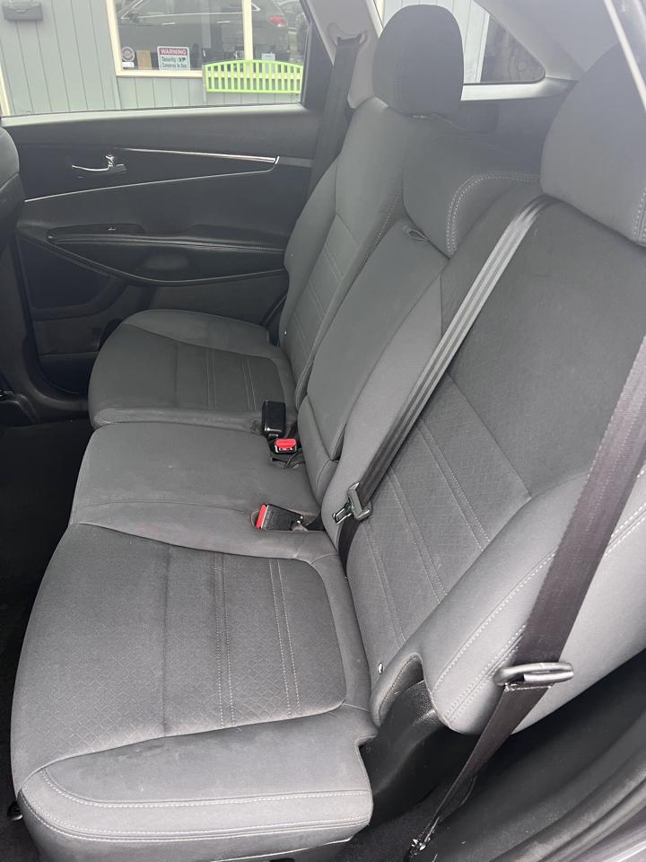 Kia Sorento FWD 4dr 2.4L LX 2016