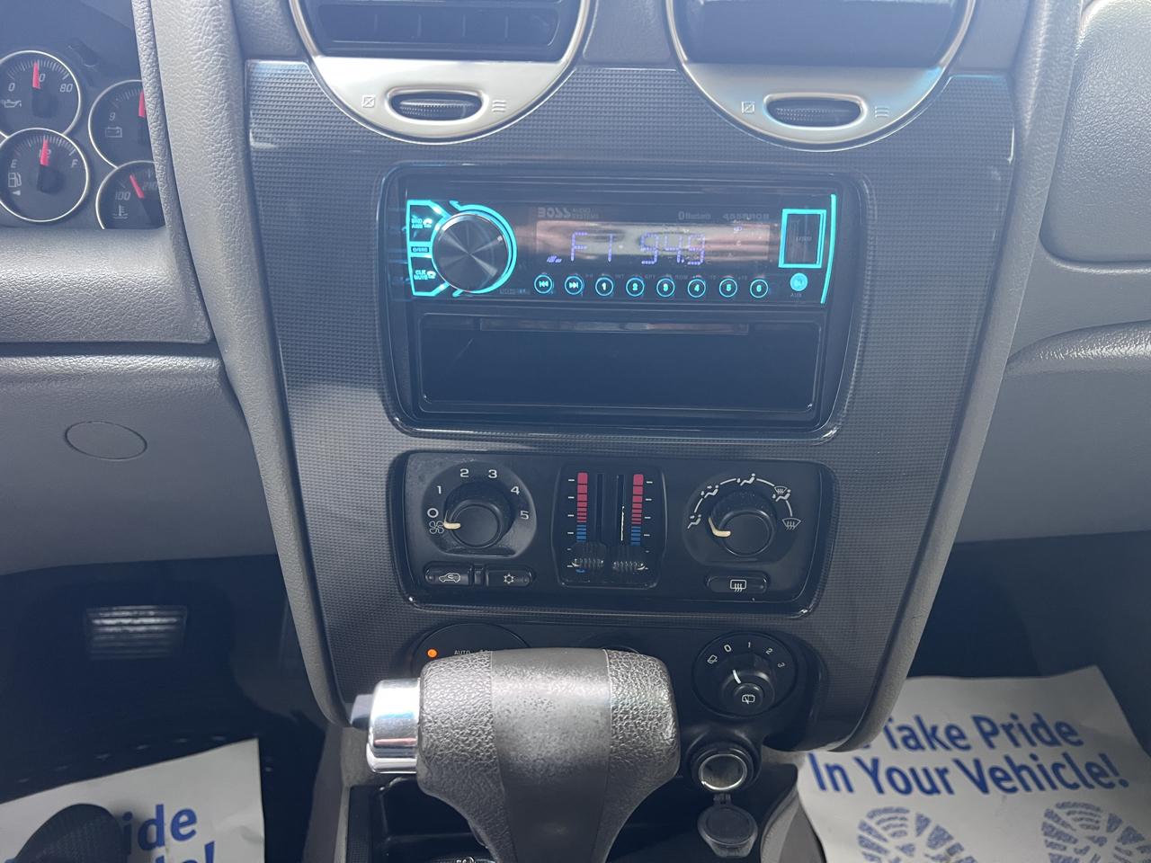 GMC Envoy 4WD 4dr SLE2 2008