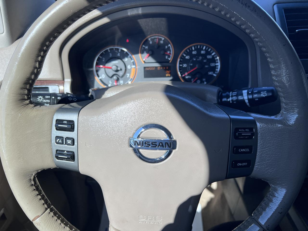 Nissan Armada 4WD 4dr Platinum 2012