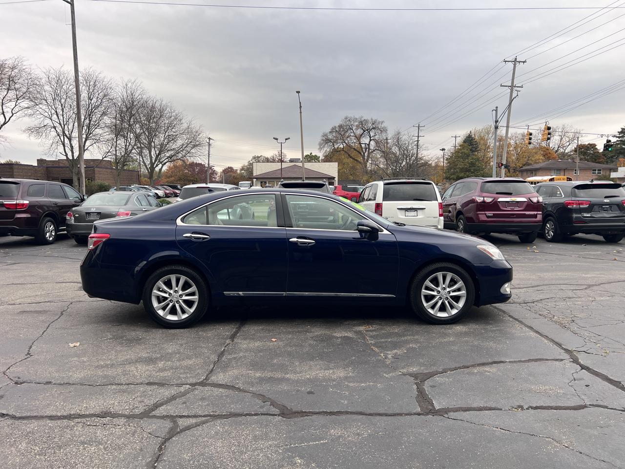 Lexus ES 350 4dr Sdn 2011
