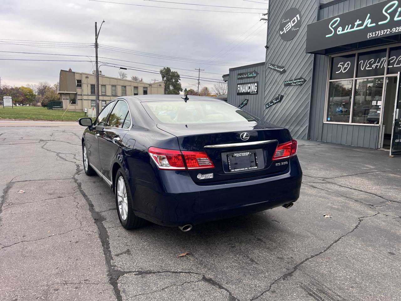 Lexus ES 350 4dr Sdn 2011