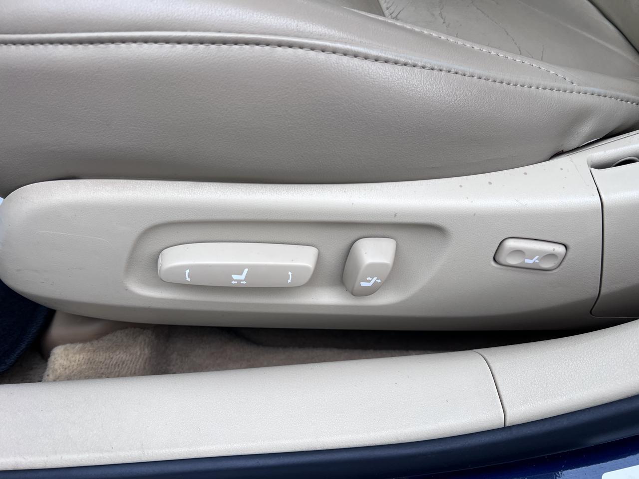 Lexus ES 350 4dr Sdn 2011