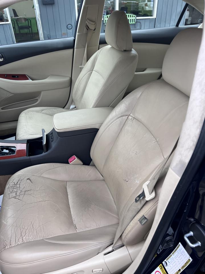 Lexus ES 350 4dr Sdn 2011