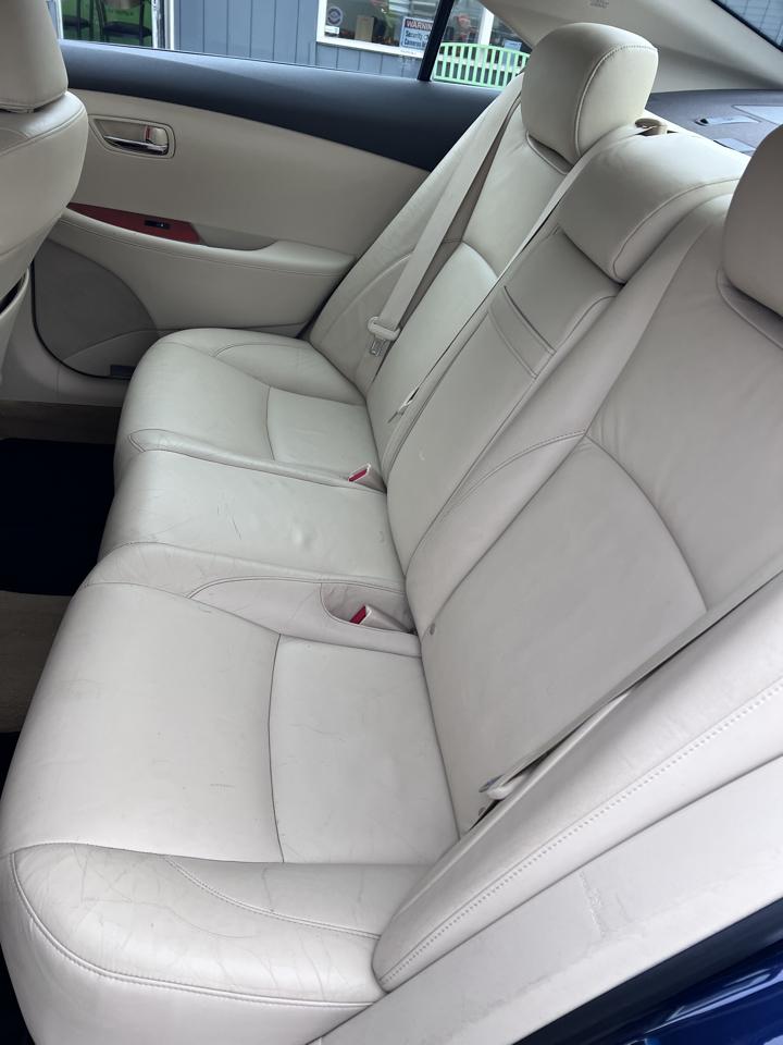 Lexus ES 350 4dr Sdn 2011