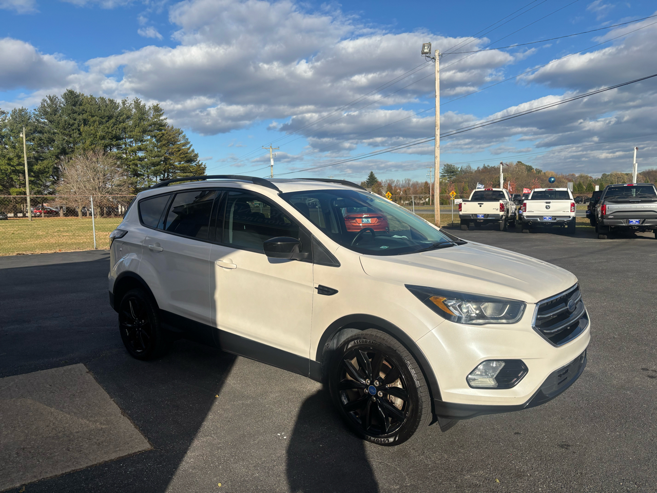 2018 Ford Escape SE photo 2