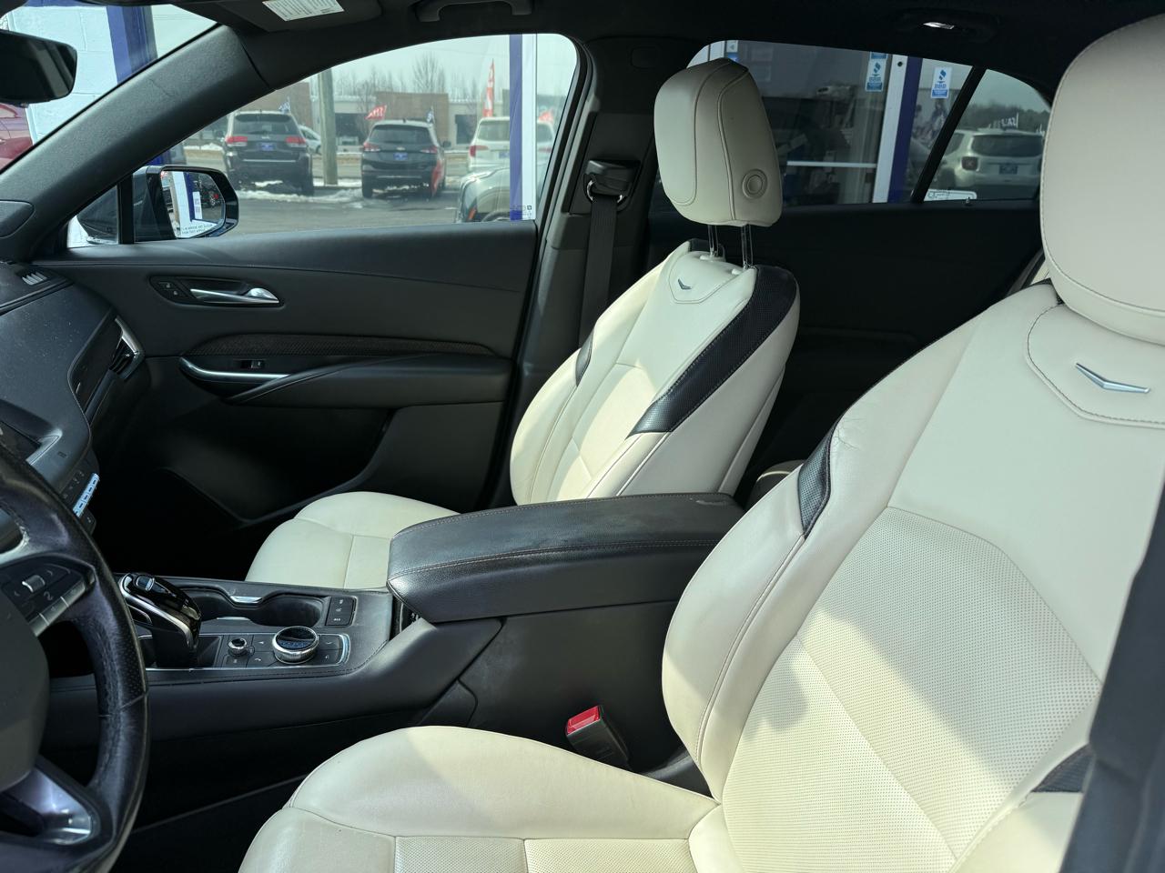 Cadillac XT4 Sport AWD 2021