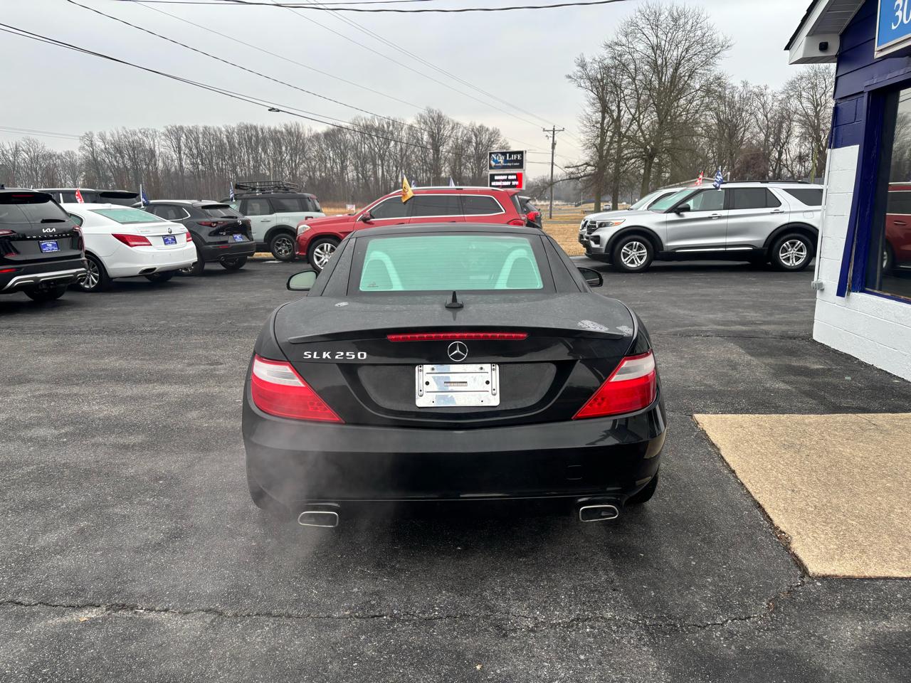 Mercedes-Benz SLK  2013