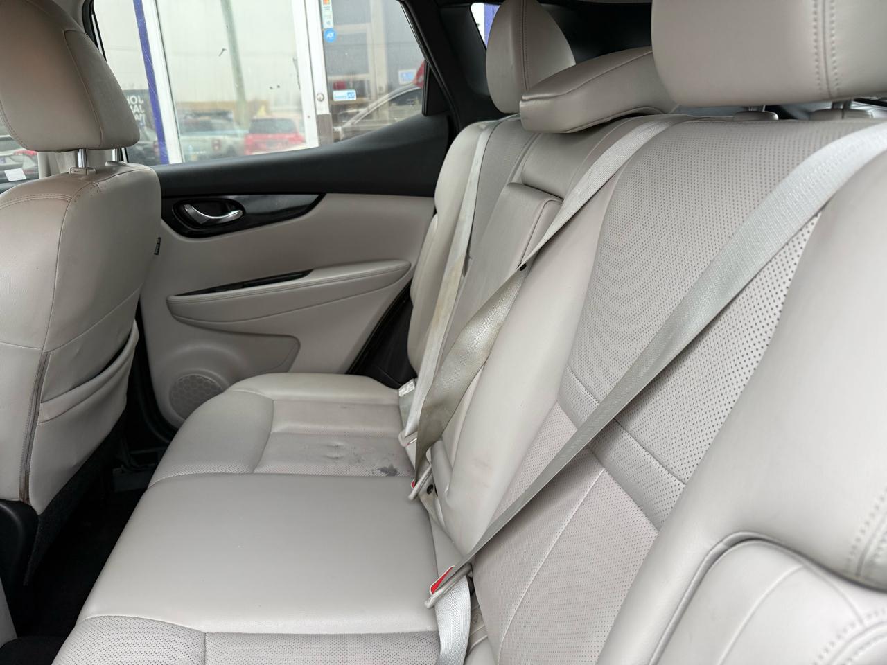 Nissan Rogue Sport  2021