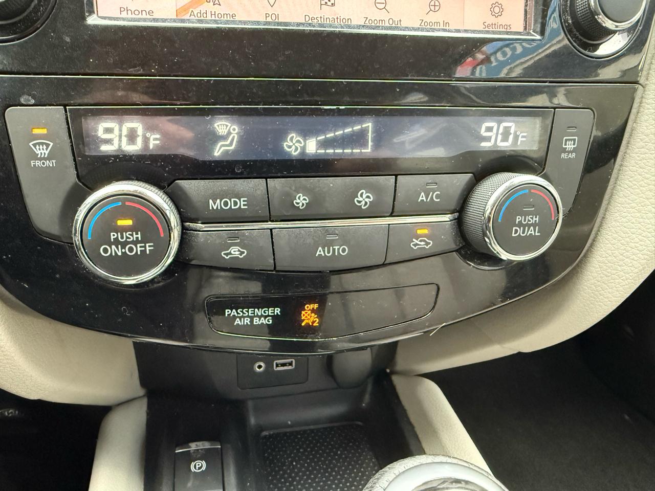 Nissan Rogue Sport  2021