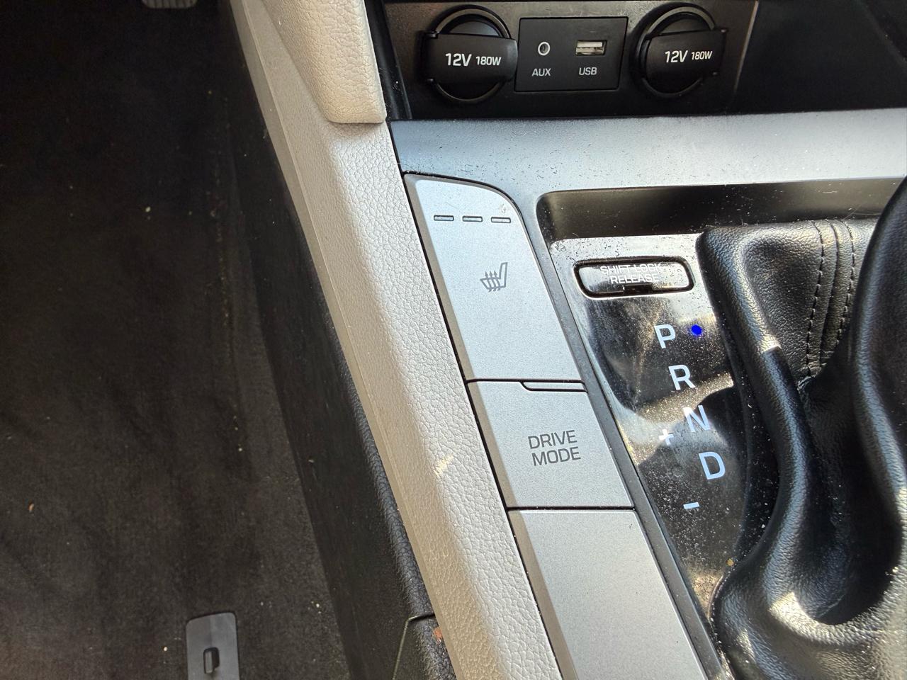 Hyundai Elantra  2018