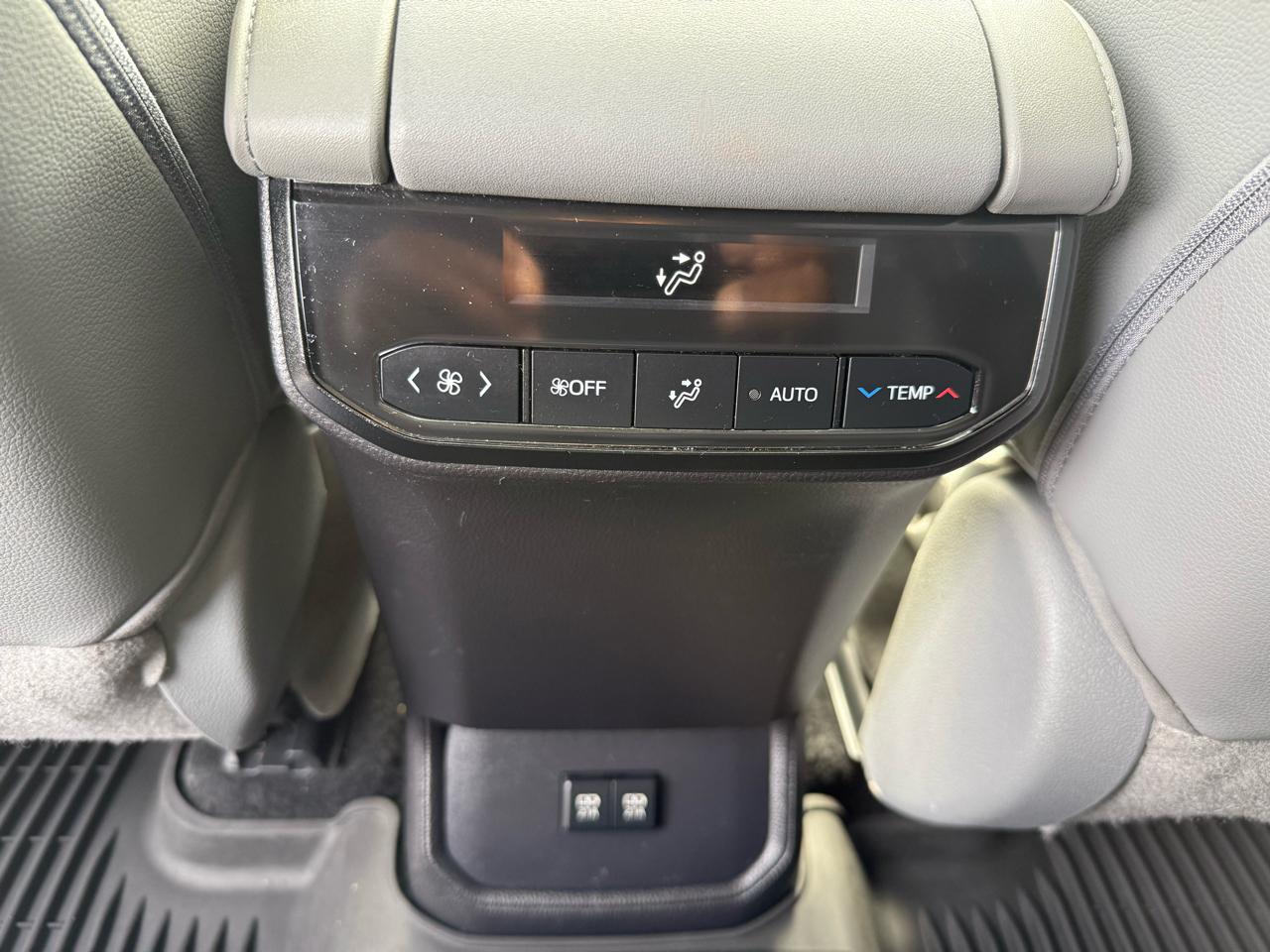 Toyota Highlander  2021