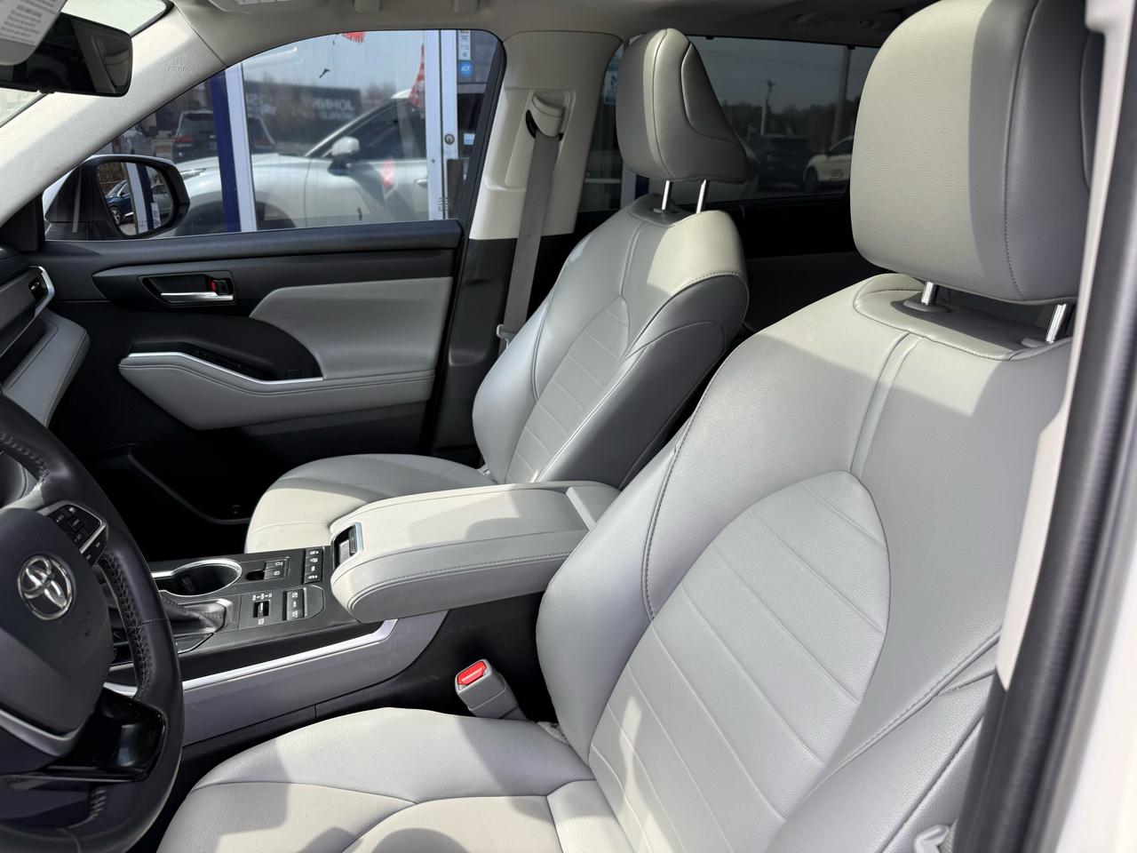 Toyota Highlander  2021