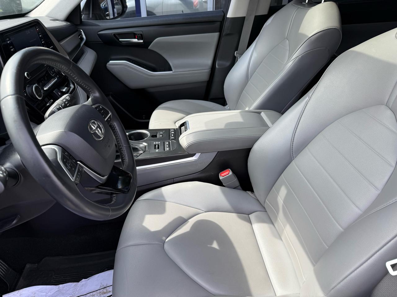 Toyota Highlander  2021