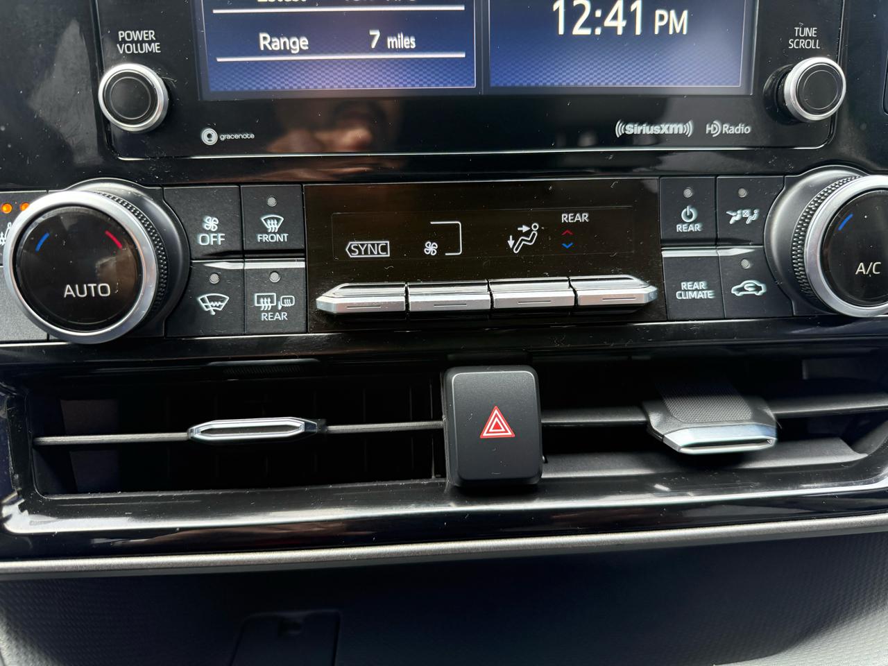 Toyota Highlander  2021