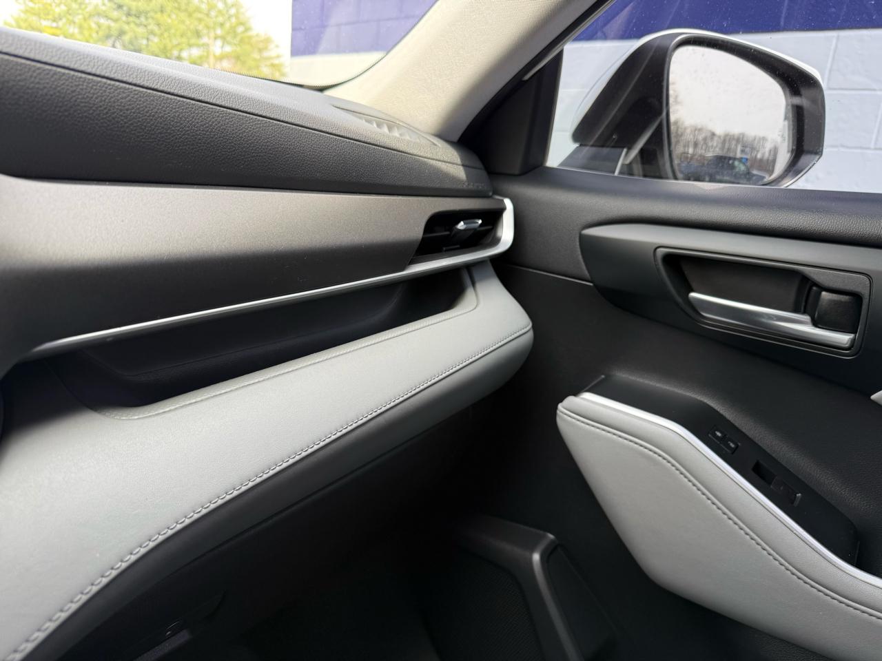 Toyota Highlander  2021