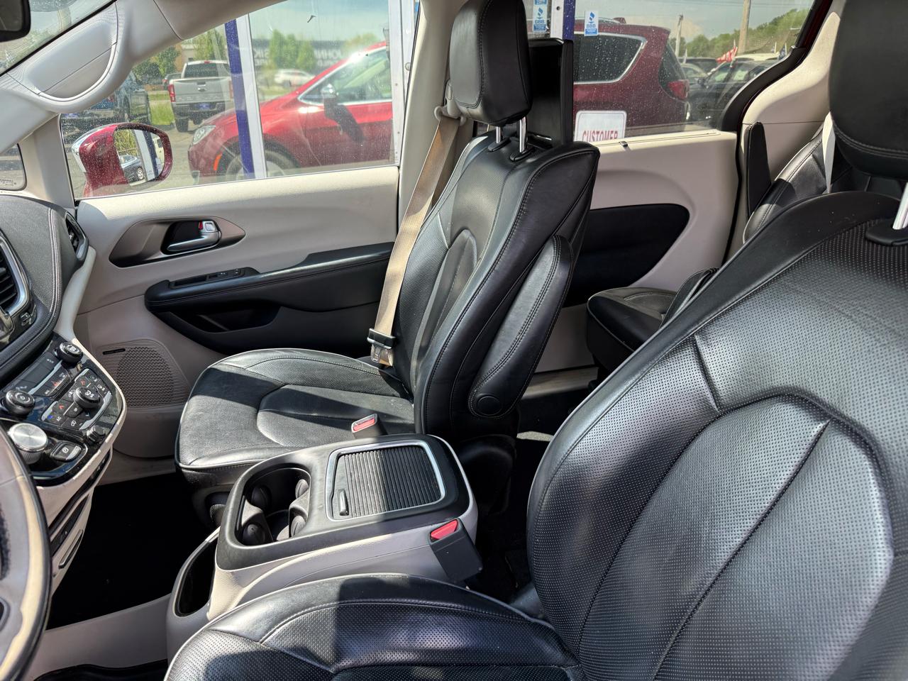 Chrysler Pacifica Hybrid  2018