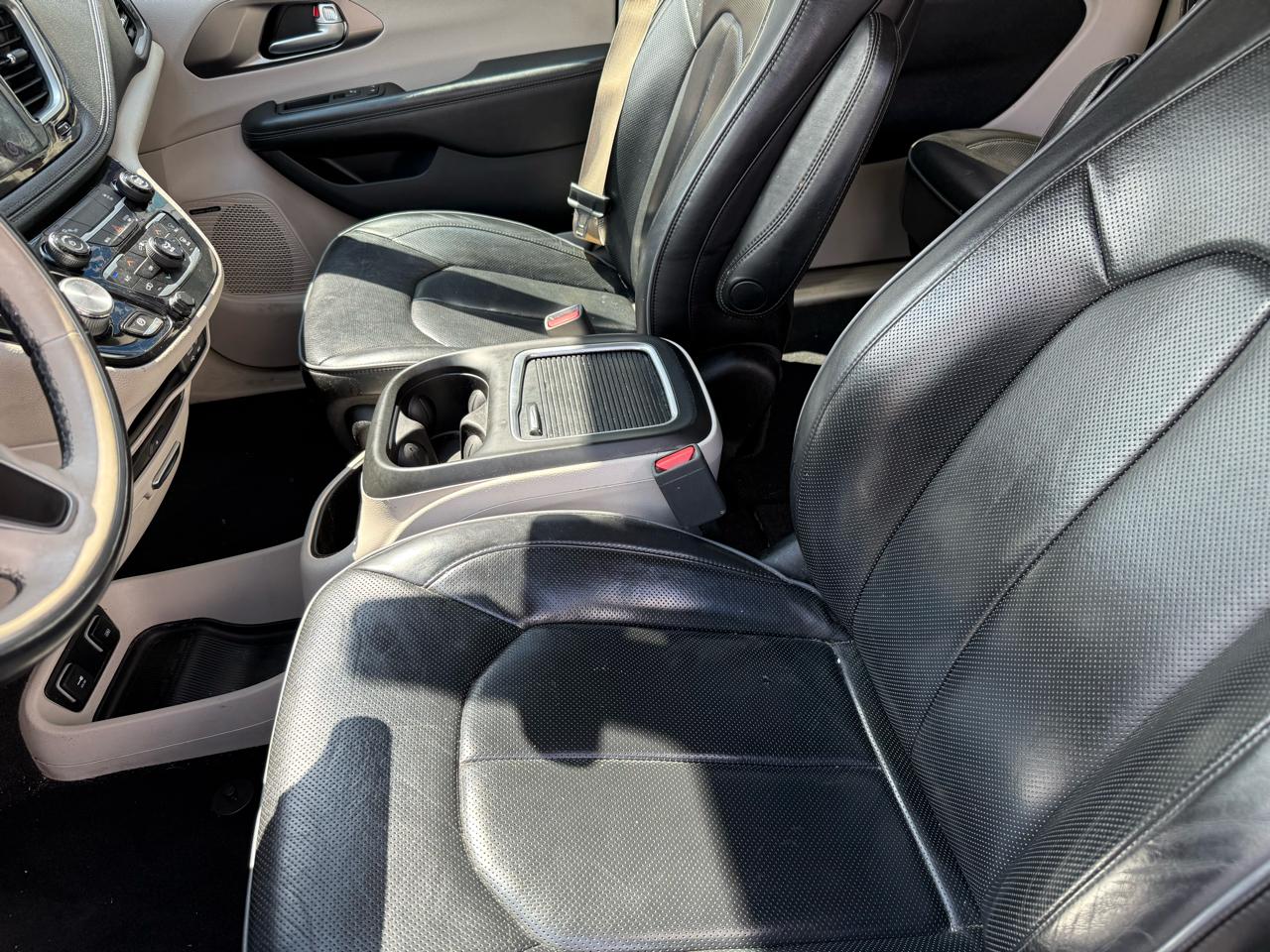 Chrysler Pacifica Hybrid  2018