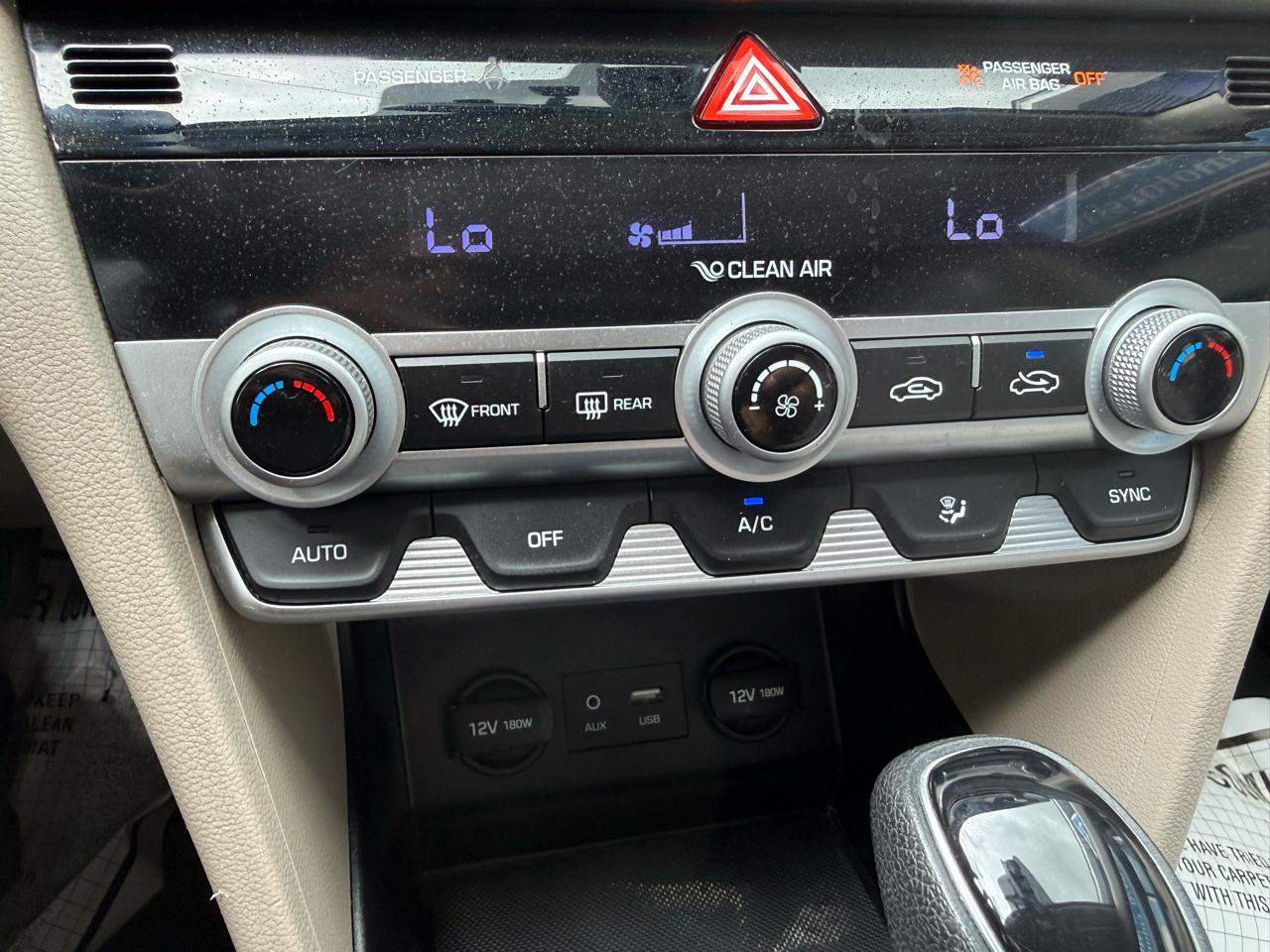 Hyundai Elantra  2020