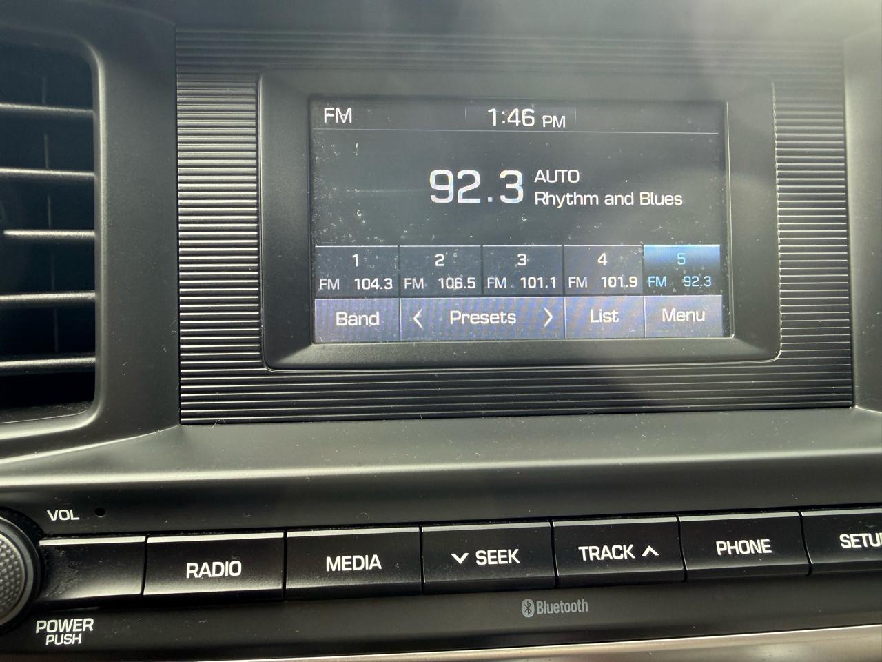 Hyundai Elantra  2020