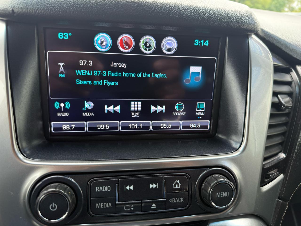 Chevrolet Suburban  2019