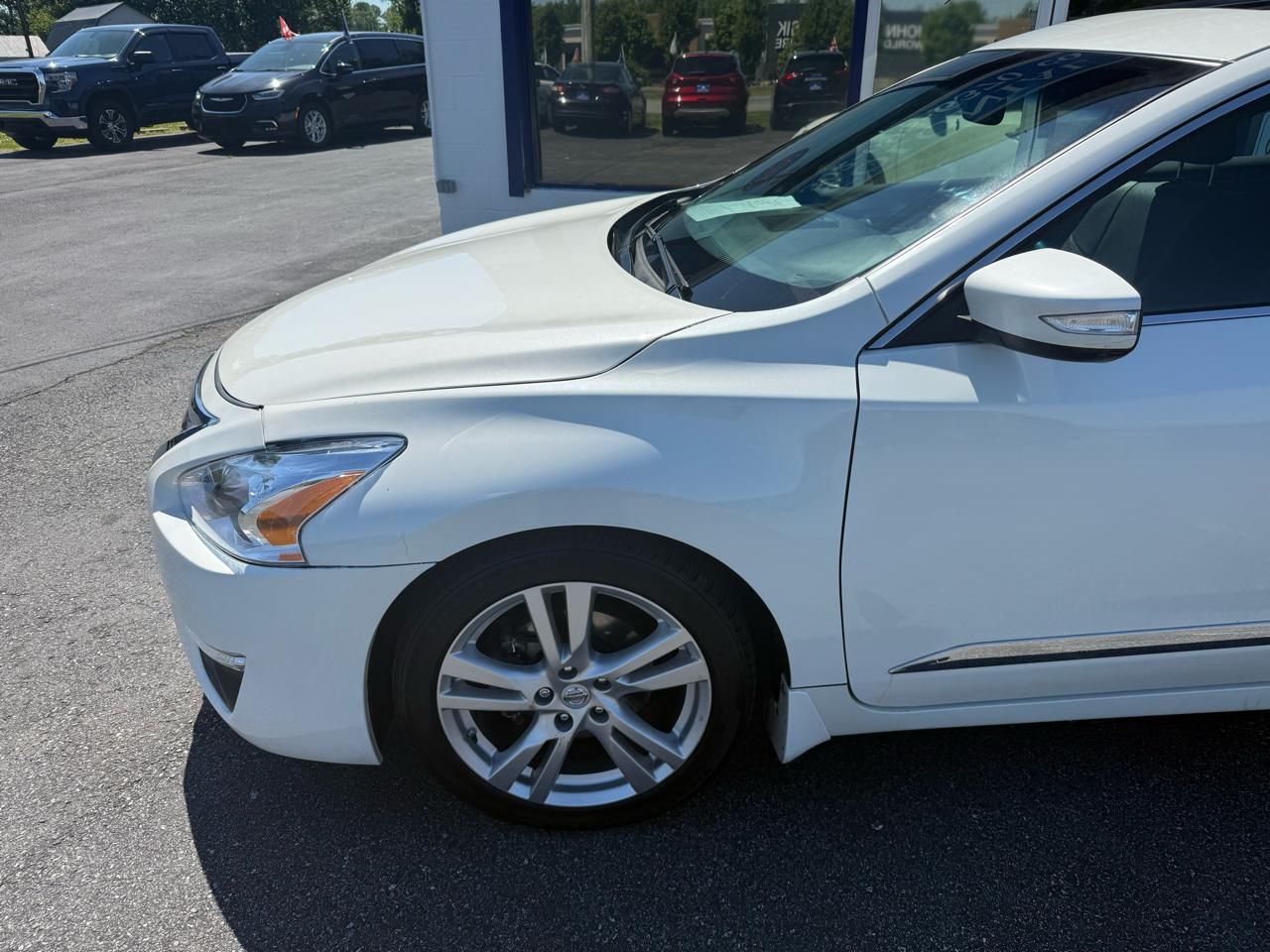 Nissan Altima  2015