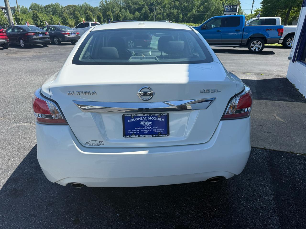 Nissan Altima  2015