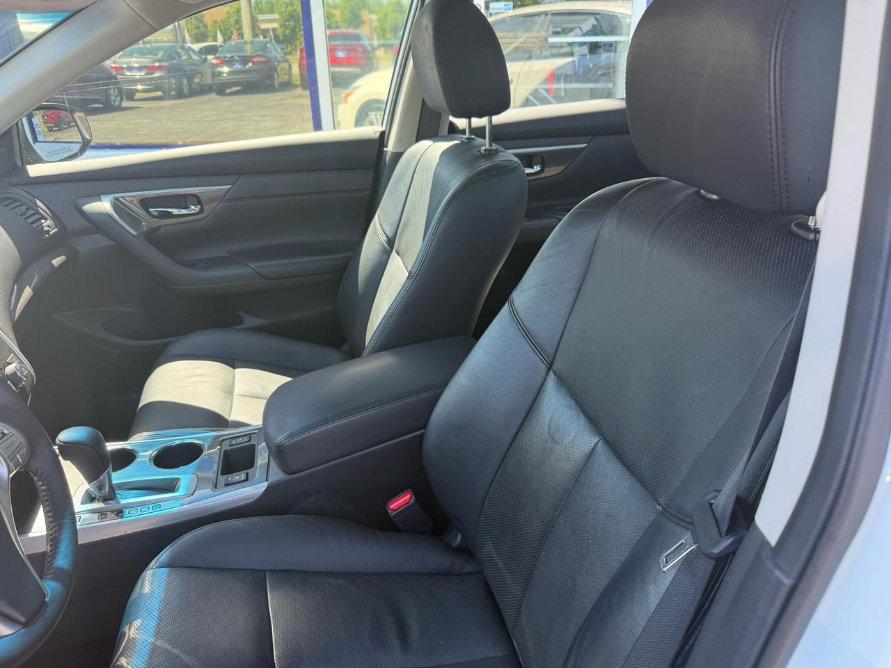 Nissan Altima  2015