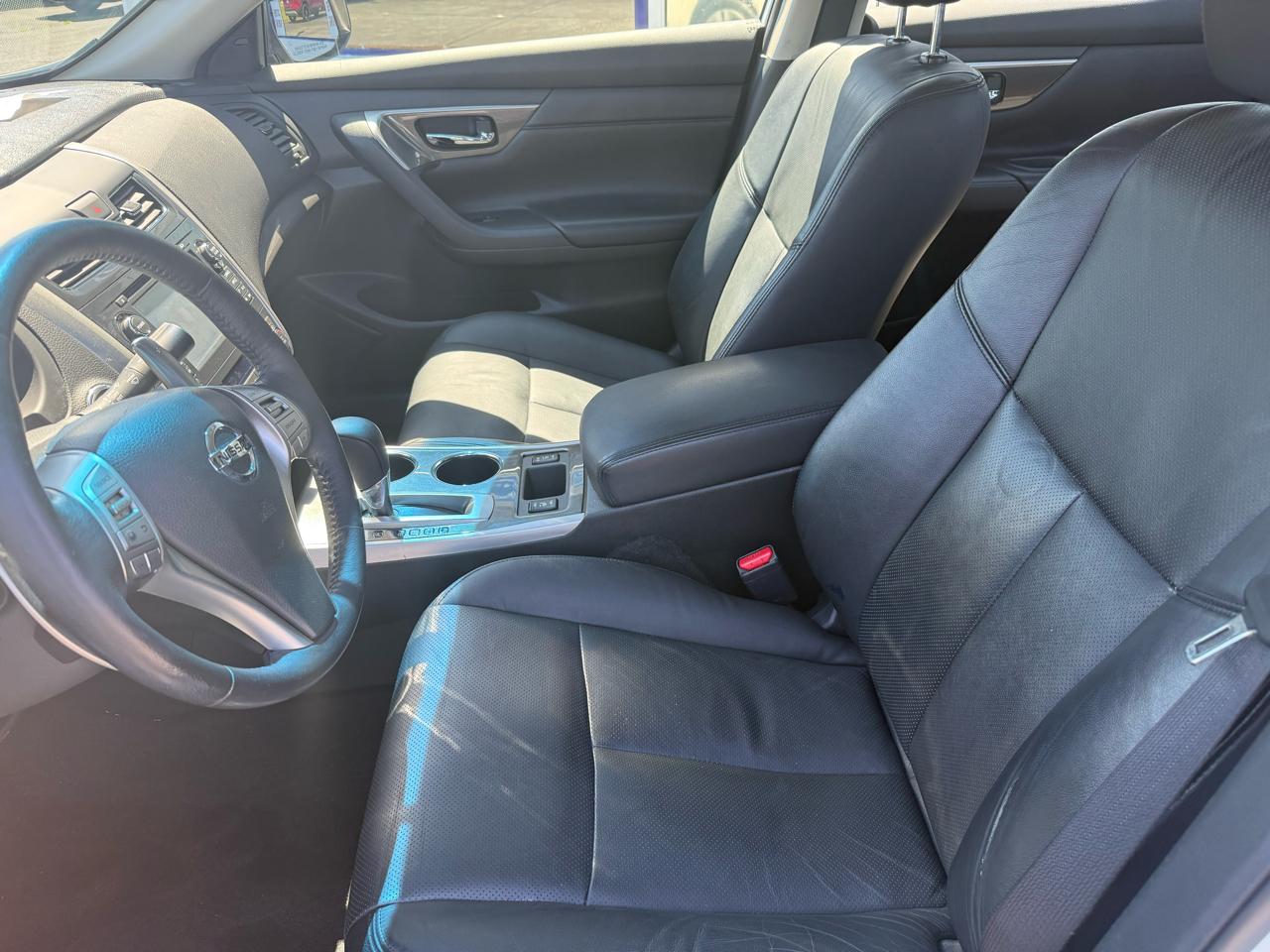 Nissan Altima  2015