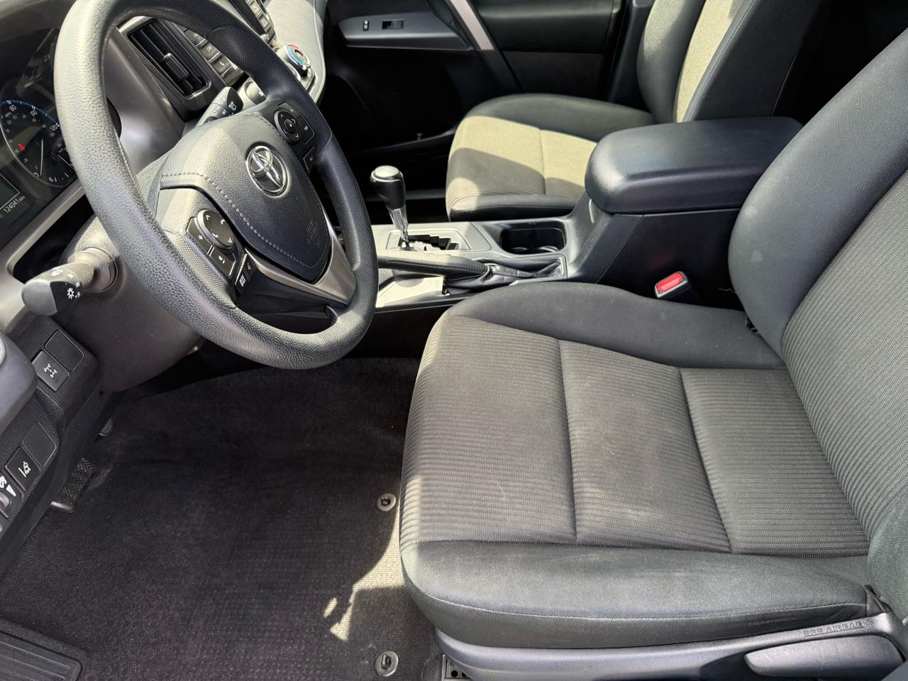 Toyota RAV4  2017
