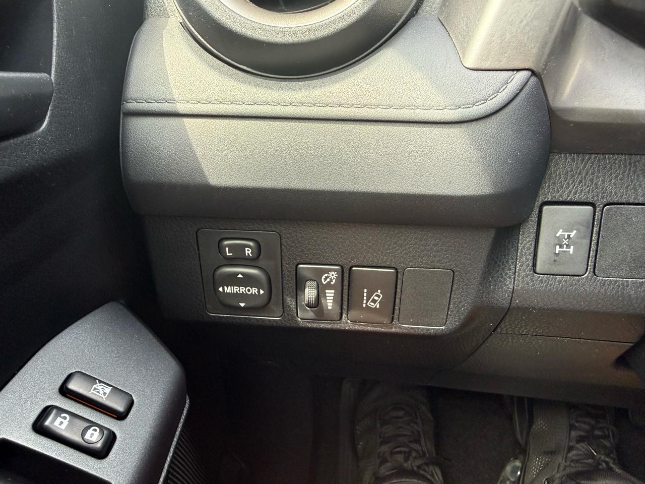 Toyota RAV4  2017