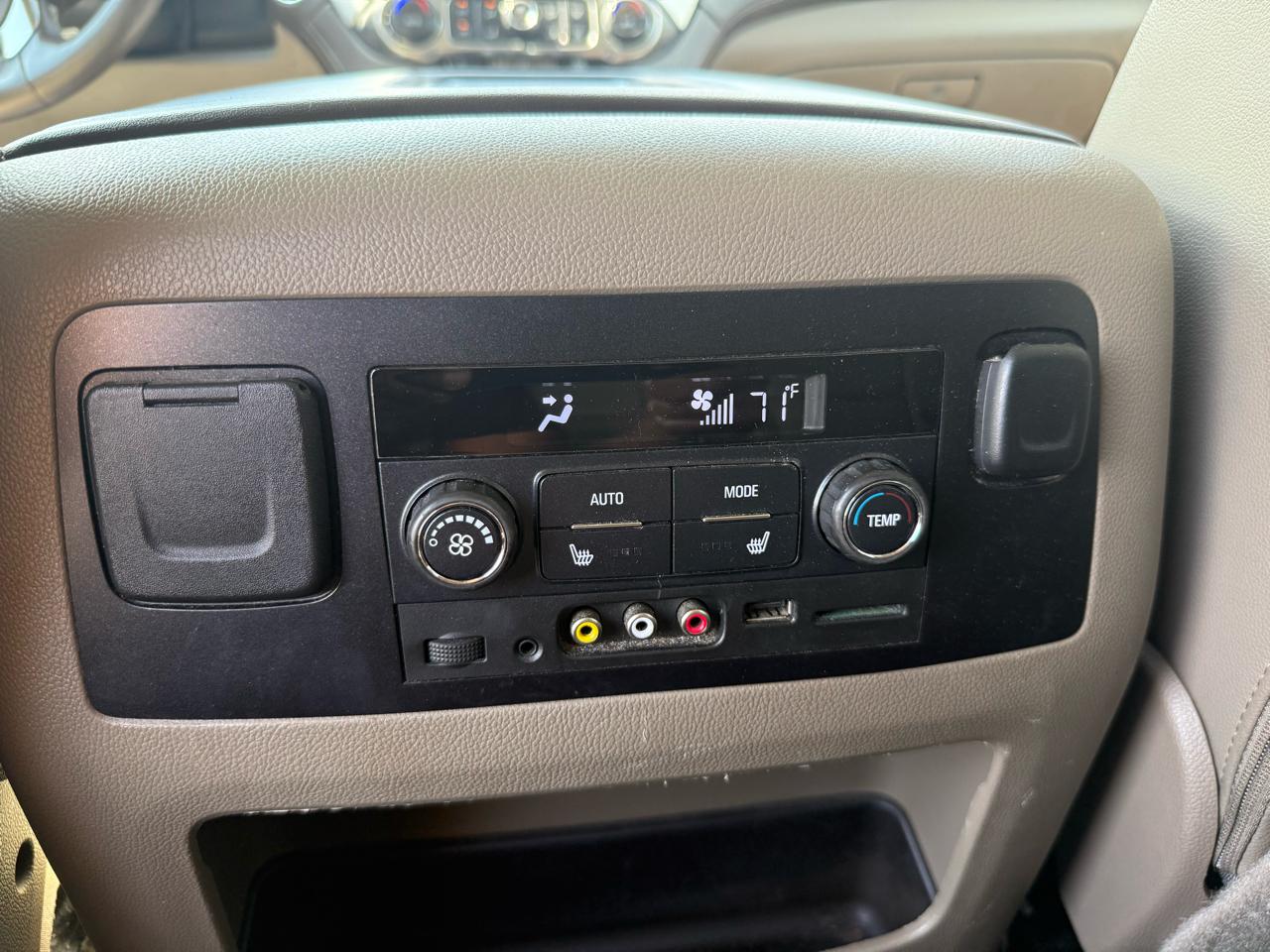 Chevrolet Suburban  2016