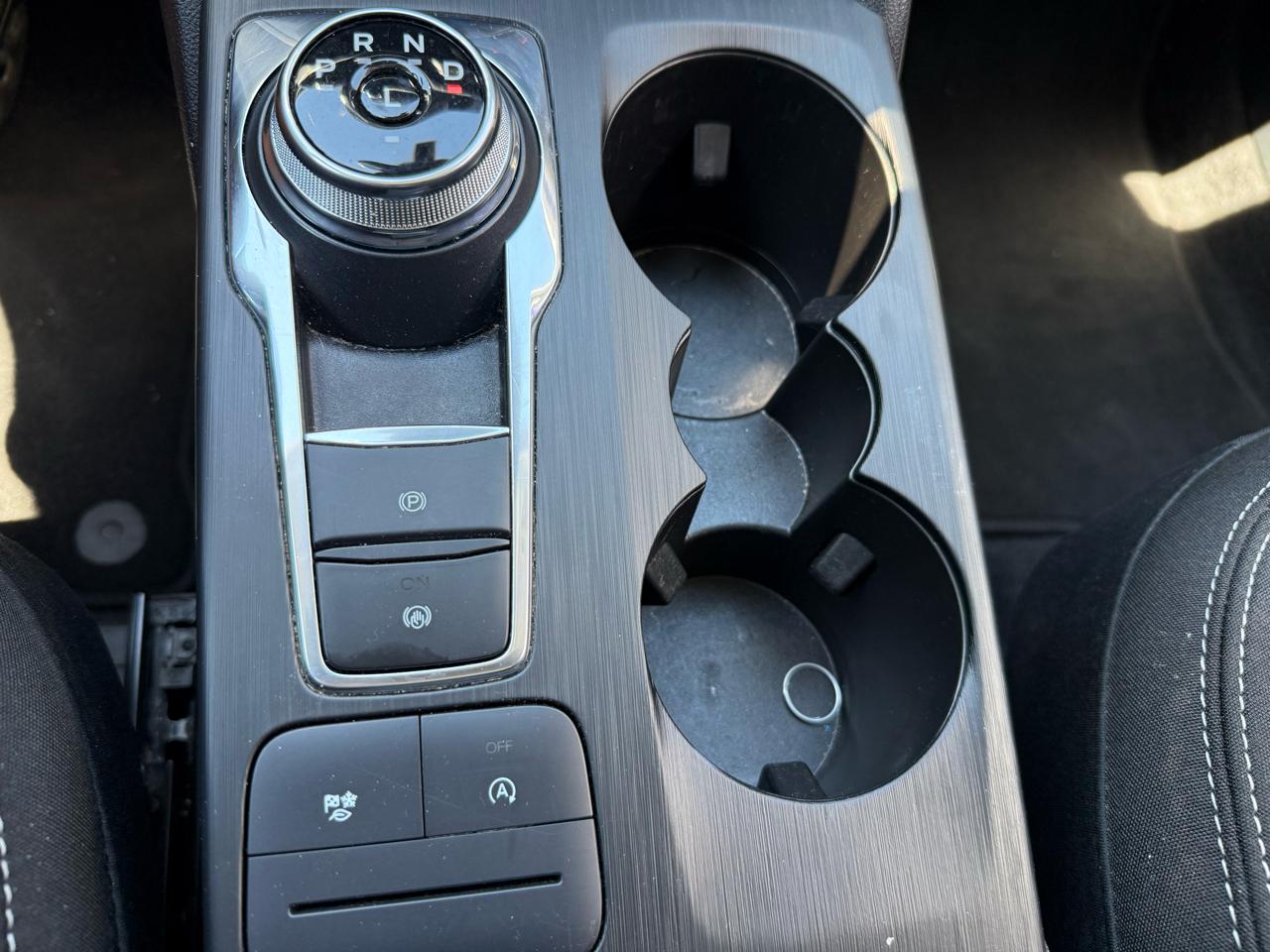 Ford Escape  2025